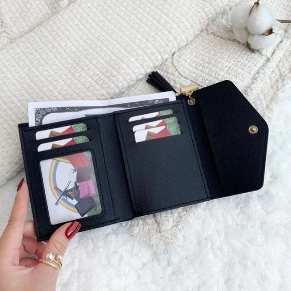 Black Tri-Fold Wallet - Picture 2 of 3